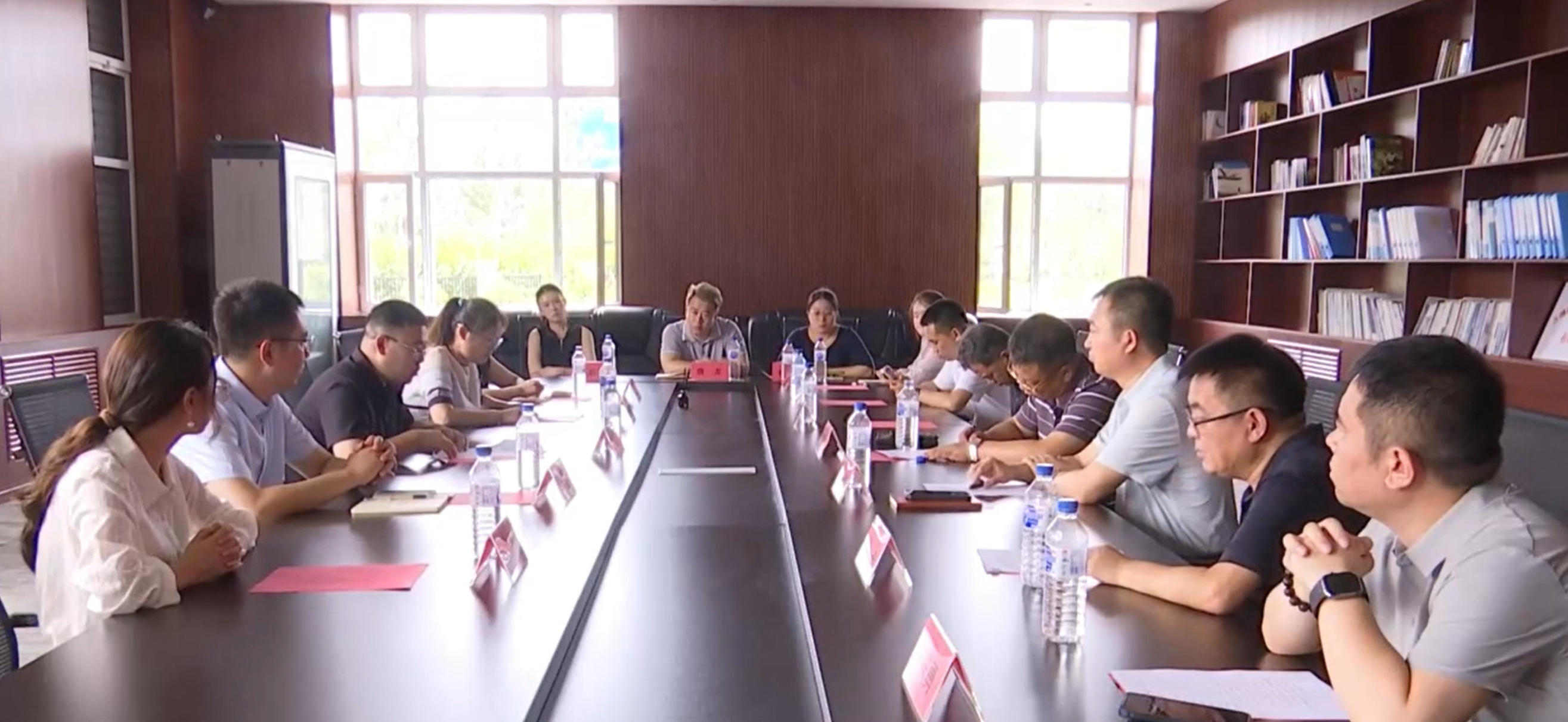 图1 产学研合作研讨会.jpg